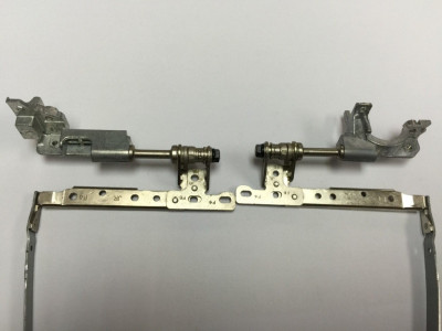 Панта лява за лаптоп Toshiba Qosmio F50 AM04G000200