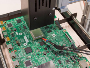 Смяна на BGA интегрални схеми на лаптоп